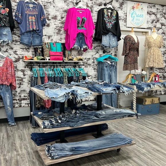 Meet your Posher, Grace and Charlie - Picture 3 of 3